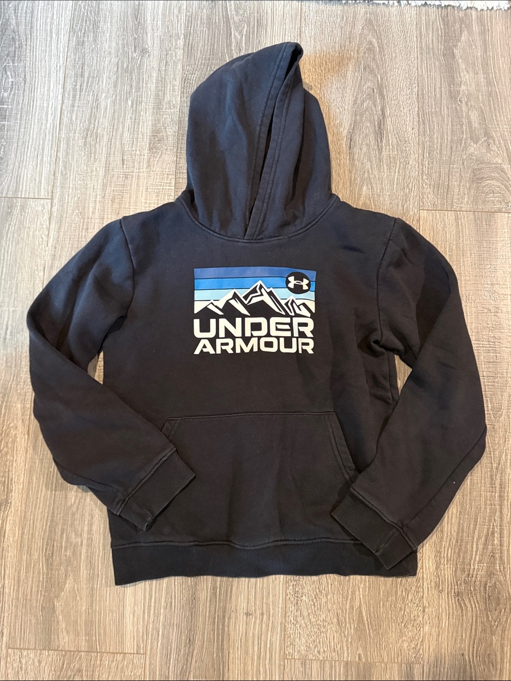 Boys Under Armour Sweatshirt Size L